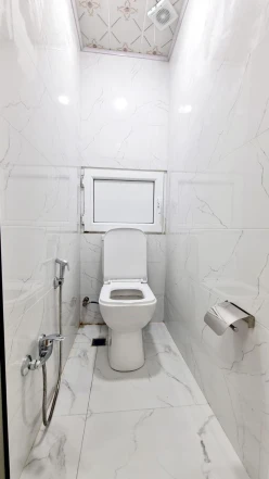 Satılır köhnə tikili 3 otaqlı 65 m², Azadlıq prospekti m.-11