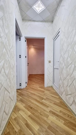 Satılır köhnə tikili 3 otaqlı 65 m², Azadlıq prospekti m.-8