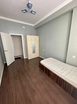 İcarə yeni tikili 3 otaqlı 80 m², İnşaatçılar m.-4