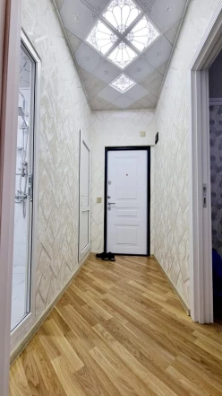 Satılır köhnə tikili 3 otaqlı 65 m², Azadlıq prospekti m.-10