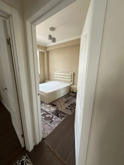 İcarə yeni tikili 3 otaqlı 80 m², İnşaatçılar m.-7