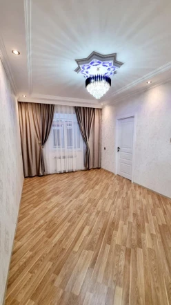 Satılır köhnə tikili 3 otaqlı 65 m², Azadlıq prospekti m.-4