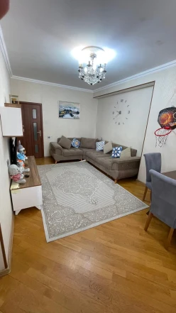 Satılır yeni tikili 2 otaqlı 55 m², İnşaatçılar m.-18