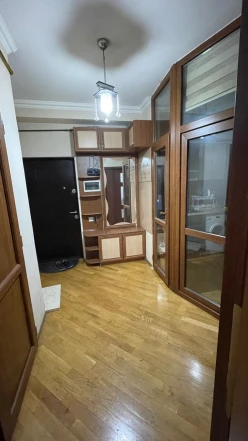 Satılır yeni tikili 2 otaqlı 55 m², İnşaatçılar m.-16