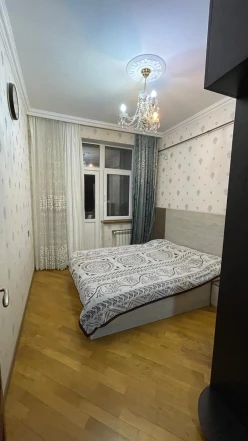 Satılır yeni tikili 2 otaqlı 55 m², İnşaatçılar m.-12