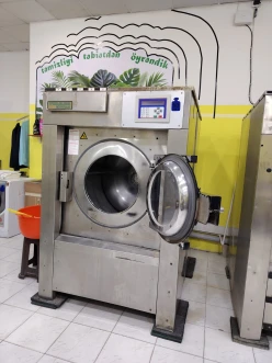 Satılır obyekt 150 m²,  Azadlıq prospekti m.-7