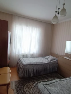 Satılır köhnə tikili 3 otaqlı 64 m², Xalqlar Dostluğu m.-22