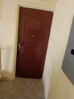 Satılır köhnə tikili 3 otaqlı 64 m², Xalqlar Dostluğu m.-19