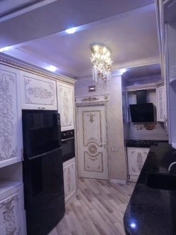 Satılır yeni tikili 3 otaqlı 134 m², İnşaatçılar m.-2