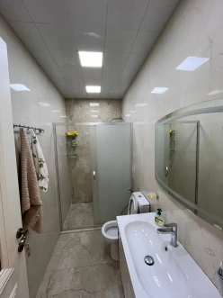 Satılır yeni tikili 2 otaqlı 48 m², 28 May m.-8