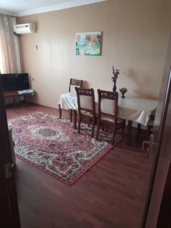 Satılır köhnə tikili 3 otaqlı 64 m², Qaraçuxur q.-6