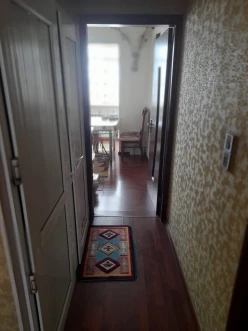 Satılır köhnə tikili 3 otaqlı 64 m², Qaraçuxur q.-7