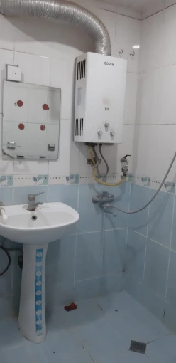 İcarə köhnə tikili 2 otaqlı 60 m²,  İnşaatçılar m.-5