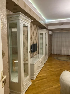 İcarə yeni tikili 2 otaqlı 90 m², Nərimanov r.-2