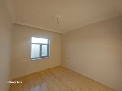 Satılır ev/villa 3 otaqlı 1.4 m², Binə q.-7