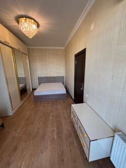 İcarə yeni tikili 1 otaqlı 40 m²,  İnşaatçılar m.-8