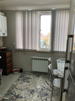 Satılır köhnə tikili 3 otaqlı 80 m², İnşaatçılar m.-8