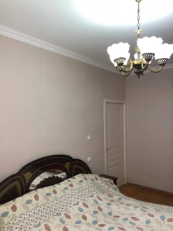 Satılır köhnə tikili 3 otaqlı 80 m², İnşaatçılar m.-4