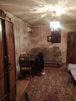 Satılır köhnə tikili 2 otaqlı 32 m², Elmlər Akademiyası m.-4