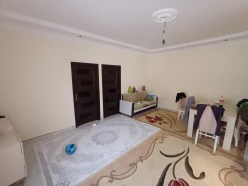 Satılır köhnə tikili 3 otaqlı 75 m²,  İnşaatçılar m.-4