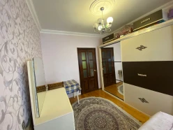 Satılır köhnə tikili 3 otaqlı 67 m², Yeni Günəşli q.-4