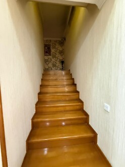 Satılır ev/villa 4 otaqlı 200 m²,  Azadlıq prospekti m.-2