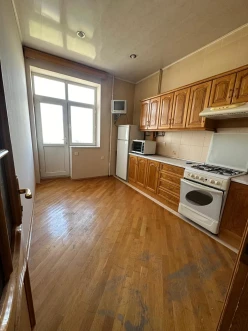 İcarə yeni tikili 3 otaqlı 120 m²,  Elmlər Akademiyası m.-6