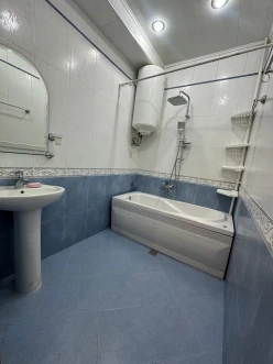 İcarə yeni tikili 3 otaqlı 120 m²,  Elmlər Akademiyası m.-2