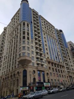 Satılır yeni tikili 4 otaqlı 206.01 m², 28 May m.-10 Satılır yeni tikili 4 otaqlı 206.01 m², 28 May m.-10