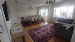 Satılır köhnə tikili 5 otaqlı 120 m², İnşaatçılar m.-21 Satılır köhnə tikili 5 otaqlı 120 m², İnşaatçılar m.-21