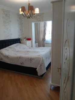 Satılır köhnə tikili 5 otaqlı 120 m², İnşaatçılar m.-6 Satılır köhnə tikili 5 otaqlı 120 m², İnşaatçılar m.-6