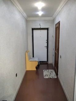 Satılır yeni tikili 2 otaqlı 50 m², İnşaatçılar m.-3