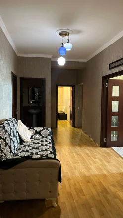 Satılır yeni tikili 3 otaqlı 123 m², Neftçilər m.-6