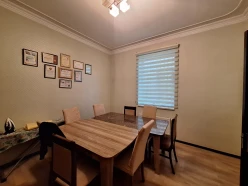 Satılır ev/villa 7 otaqlı 330 m²,  Azadlıq prospekti m.-3