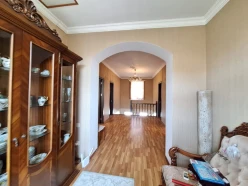 Satılır ev/villa 7 otaqlı 330 m²,  Azadlıq prospekti m.-16