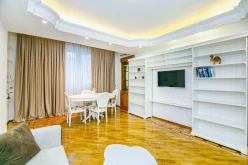 İcarə yeni tikili 4 otaqlı 120 m²,  28 May m.-2