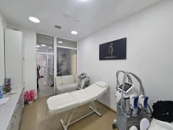 Satılır obyekt 1000 m²,  İnşaatçılar m.-6