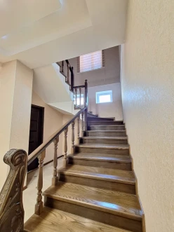 Satılır ev/villa 7 otaqlı 330 m²,  Azadlıq prospekti m.-20