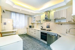 İcarə yeni tikili 4 otaqlı 120 m²,  28 May m.-8