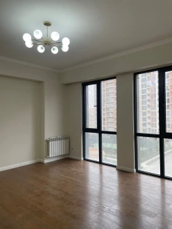 Satılır yeni tikili 3 otaqlı 85 m²,  İnşaatçılar m.-5