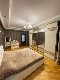 Satılır yeni tikili 3 otaqlı 120 m², İnşaatçılar m.-8