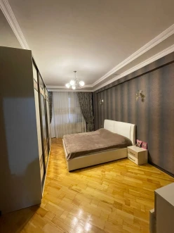 Satılır yeni tikili 3 otaqlı 120 m², İnşaatçılar m.-9