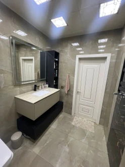 Satılır yeni tikili 3 otaqlı 111 m²,  Həzi Aslanov m.-14