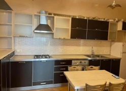 İcarə yeni tikili 3 otaqlı 101 m²,  Azadlıq prospekti m.-4