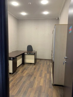 İcarə ofis 10 otaqlı 360 m²,  Şah İsmayıl Xətai m.-6