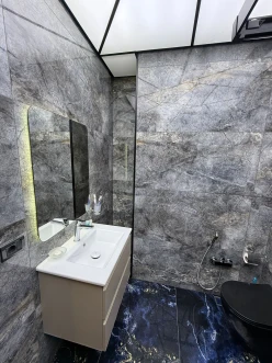 İcarə yeni tikili 4 otaqlı 270 m²,  28 May m.-15