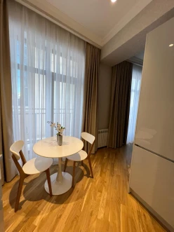 İcarə yeni tikili 2 otaqlı 87 m², 28 May m.-18 İcarə yeni tikili 2 otaqlı 87 m², 28 May m.-18