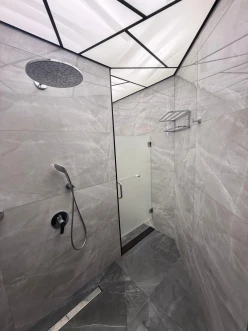 İcarə yeni tikili 4 otaqlı 270 m²,  28 May m.-13