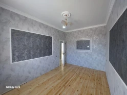 Satılır ev/villa 3 otaqlı 100 m², Binə q.-8