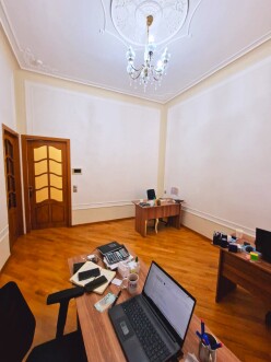 İcarə ofis 2 otaqlı 70 m²,  Səbail-4